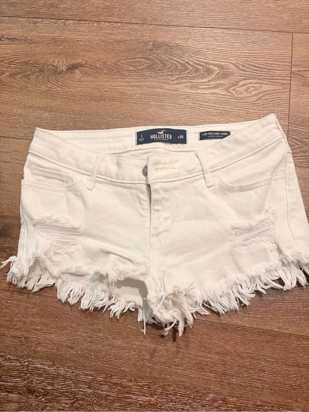 Hollister White Distressed Frayed Hem Denim Shorts - Picture 1 of 1